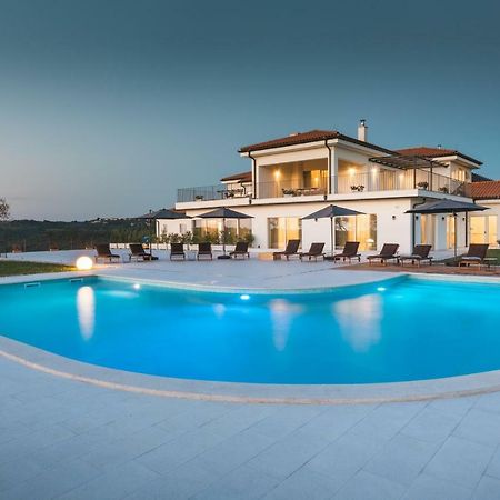 Wine Residence Cattunar Бртонигла Екстер'єр фото