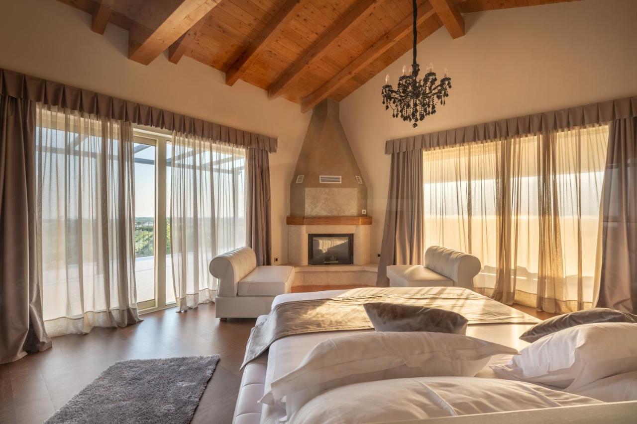 Wine Residence Cattunar Бртонигла Екстер'єр фото