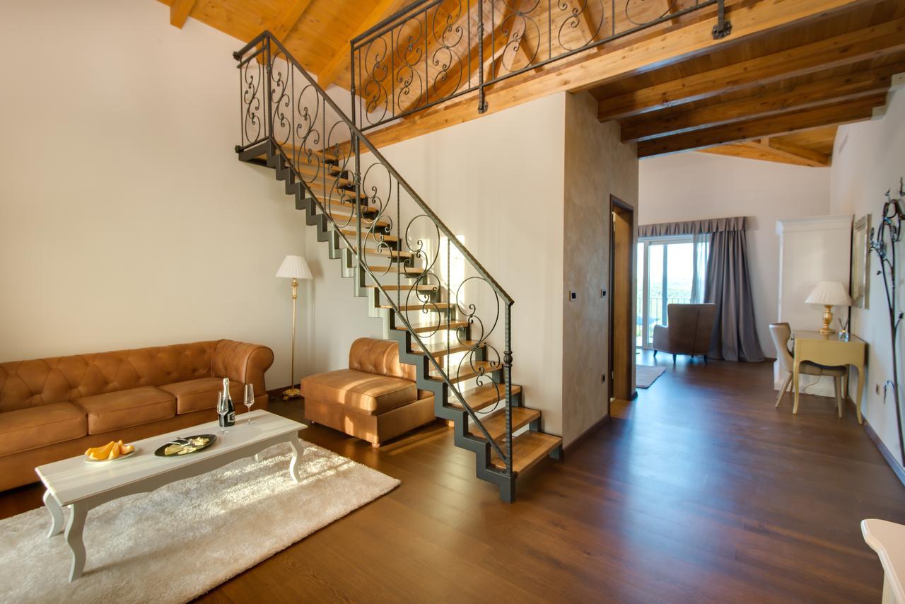 Wine Residence Cattunar Бртонигла Екстер'єр фото