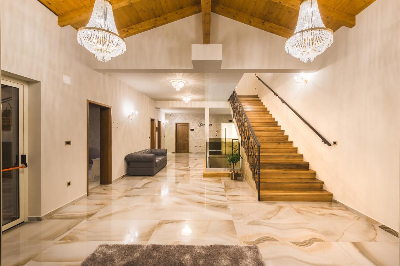 Wine Residence Cattunar Бртонигла Екстер'єр фото